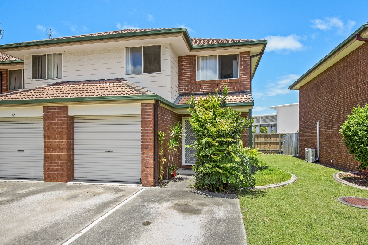 Looking for a 5 Star Investment! 1) Great Tenant, 2) Family friendly facilities,3) Central Location, 4) Low outgoings, 5) Security onsite managed.Unit31