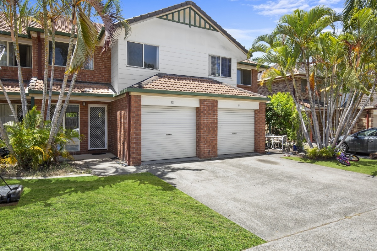 Looking for a 5 Star Investment! 1) Great Tenant, 2) Family friendly facilities,3) Central Location, 4) Low outgoings, 5) Security onsite managed.Unit12