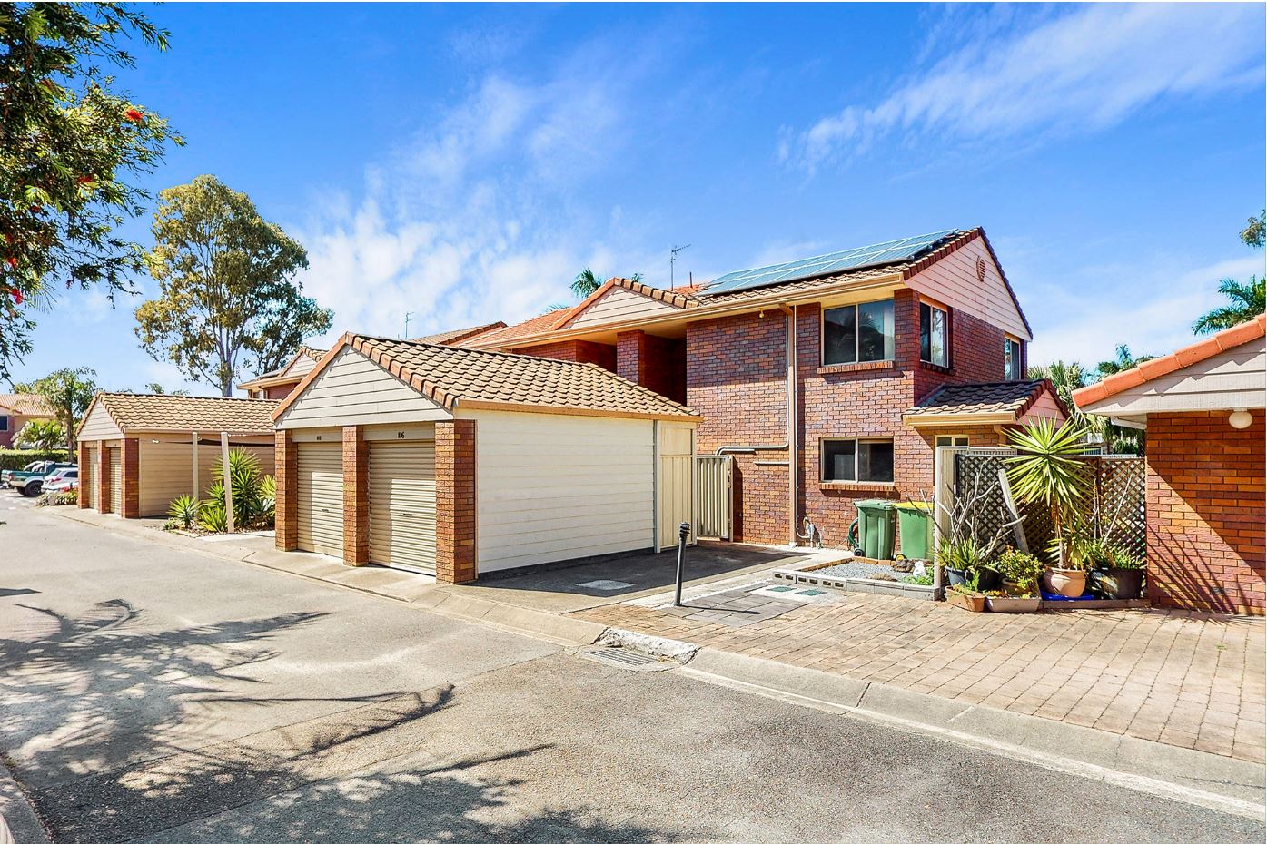GREAT INVESTMENT WITH EVERYTHING YOU NEEDED- SOLAR, BIG YARD& NEW BATHROOM