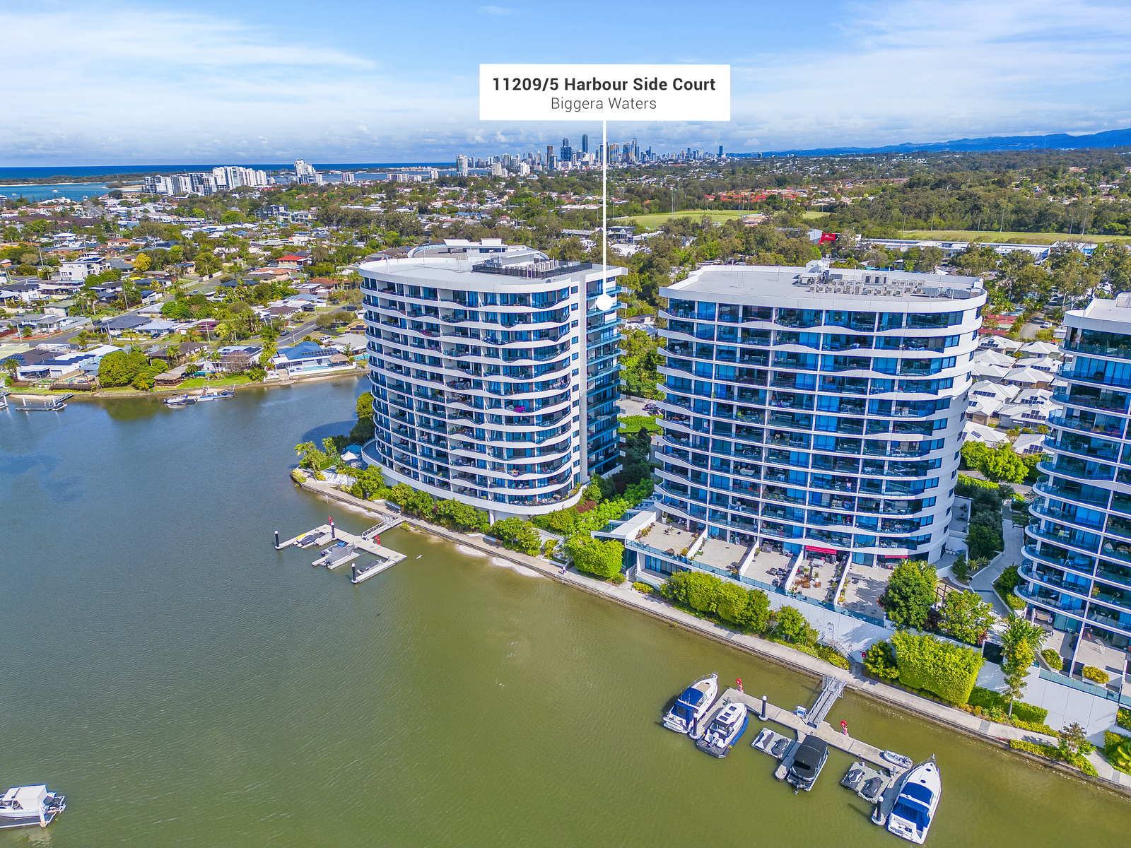 Waterpoint Tower One Three bed apartment with Skyline & water views