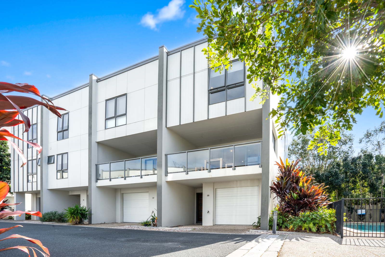 Vacant, Freshly painted with great value Townhouse in central location