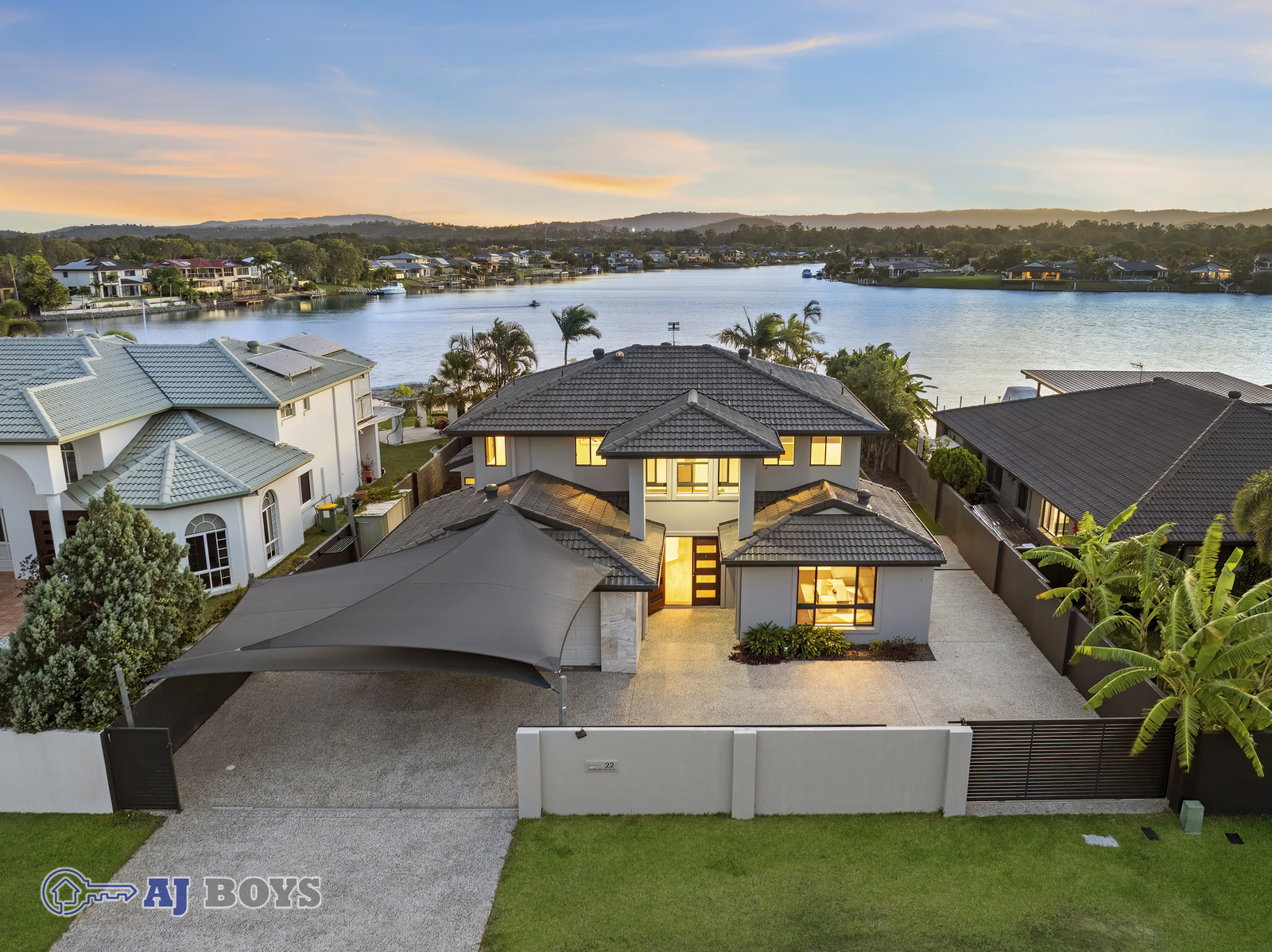Water front house in Monterey Keys sits on 940m2 block of land